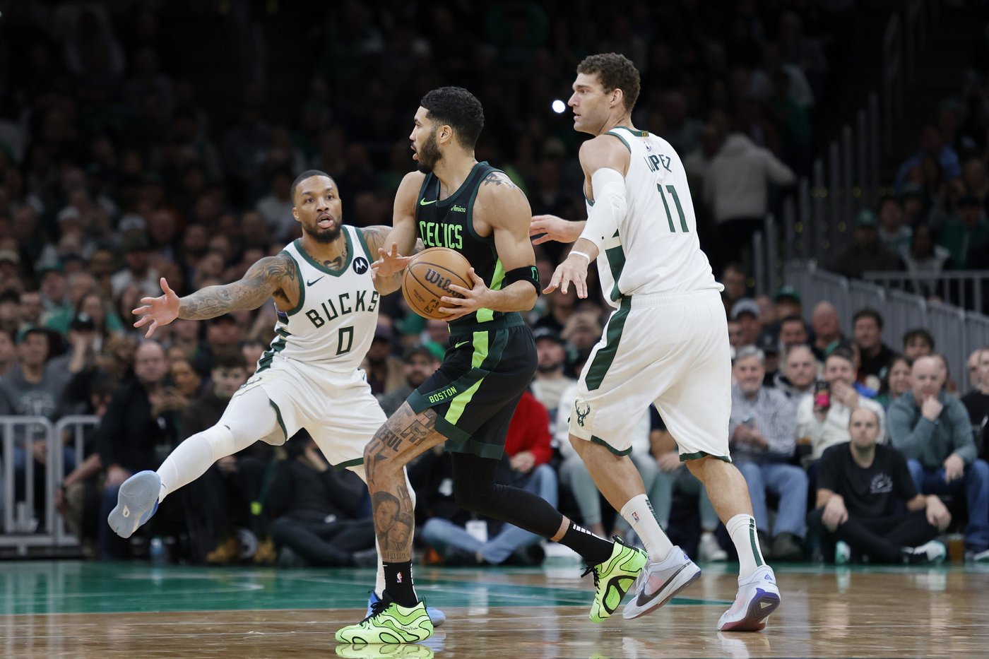 Celtics hold on to beat Bucks 111-105 as Middleton makes season debut | iNFOnews.ca Celtics hold on to beat Bucks 111-105 as Middleton makes season debut | iNFOnews.ca