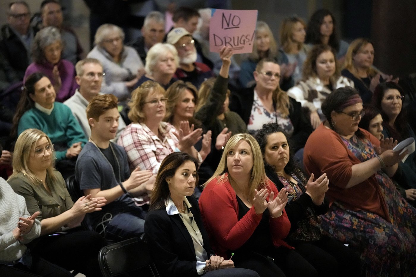 A Missouri judge says a law banning surgery, medications for transgender minors is constitutional | iNFOnews.ca A Missouri judge says a law banning surgery, medications for transgender minors is constitutional | iNFOnews.ca