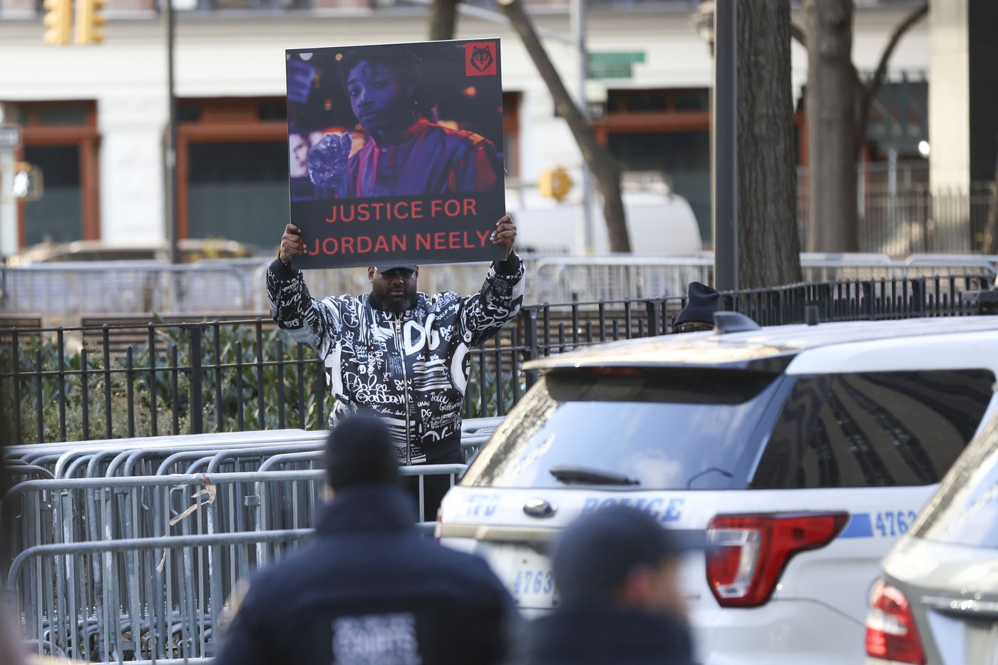 Jury will consider lesser charge in NYC subway chokehold case, judge dismisses manslaughter charge | iNFOnews.ca Jury will consider lesser charge in NYC subway chokehold case, judge dismisses manslaughter charge | iNFOnews.ca