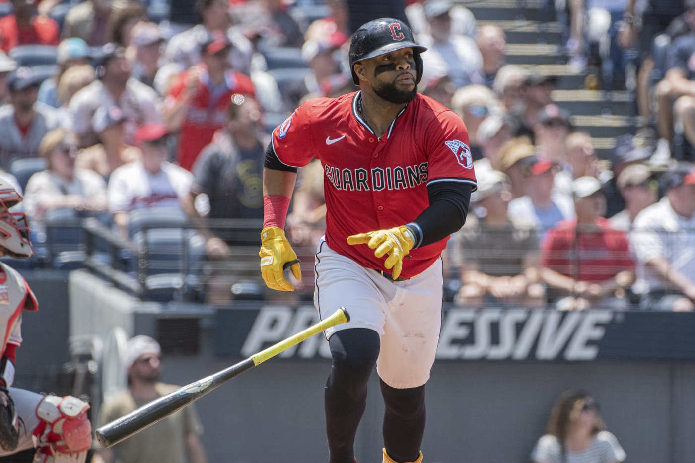 Carlos Santana hits grand slam as Guardians beat Reds 11-2 to avoid season sweep by Francona's club | iNFOnews.ca