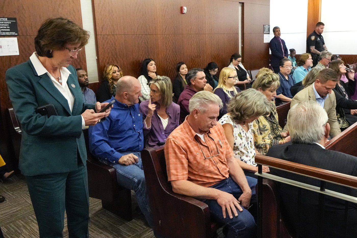 A retired Houston officer gets 60 years in a couple's drug raid deaths that revealed corruption | iNFOnews.ca A retired Houston officer gets 60 years in a couple's drug raid deaths that revealed corruption | iNFOnews.ca