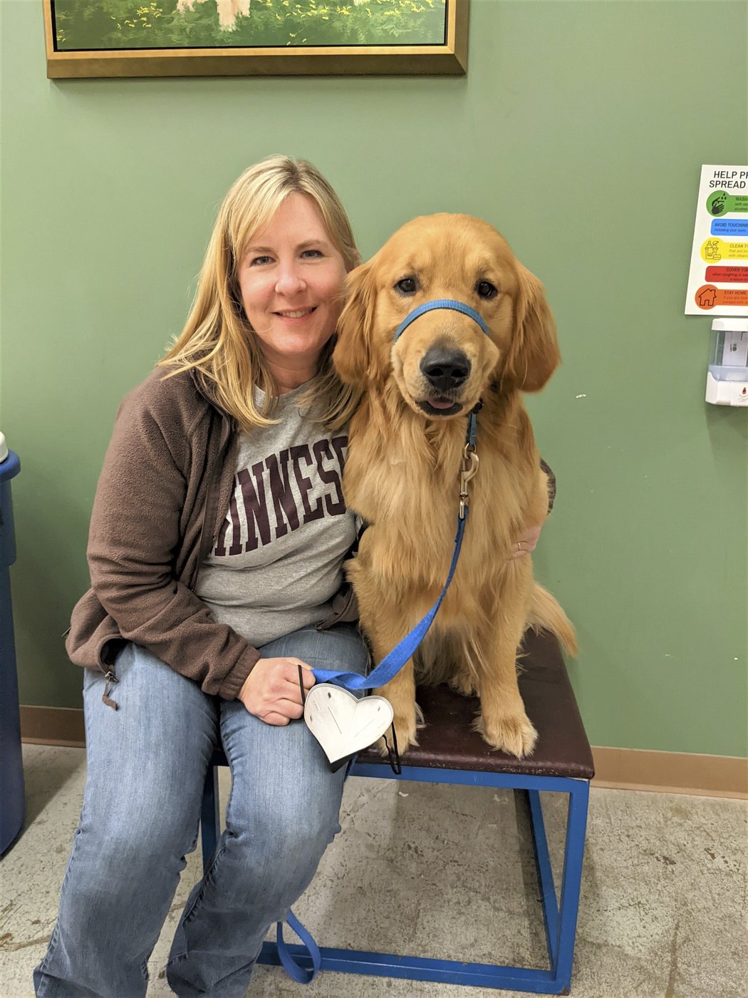 A teenager with a job making burritos became a powerful Minnesota lawmaker who trained service dogs | iNFOnews.ca