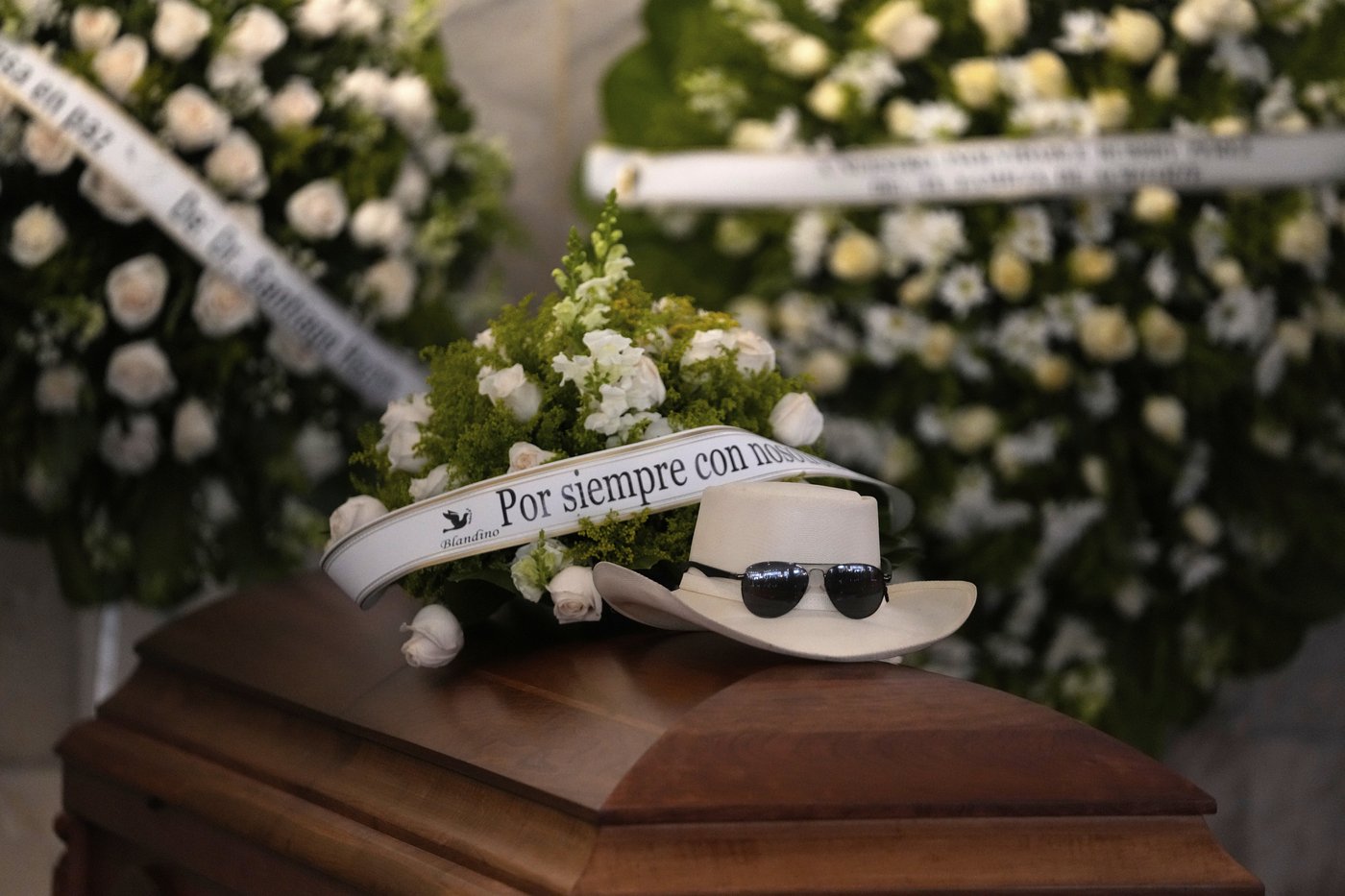 Mourners pay tribute to merengue icon Rubby Pérez, who died in the Dominican roof collapse | iNFOnews.ca Mourners pay tribute to merengue icon Rubby Pérez, who died in the Dominican roof collapse | iNFOnews.ca