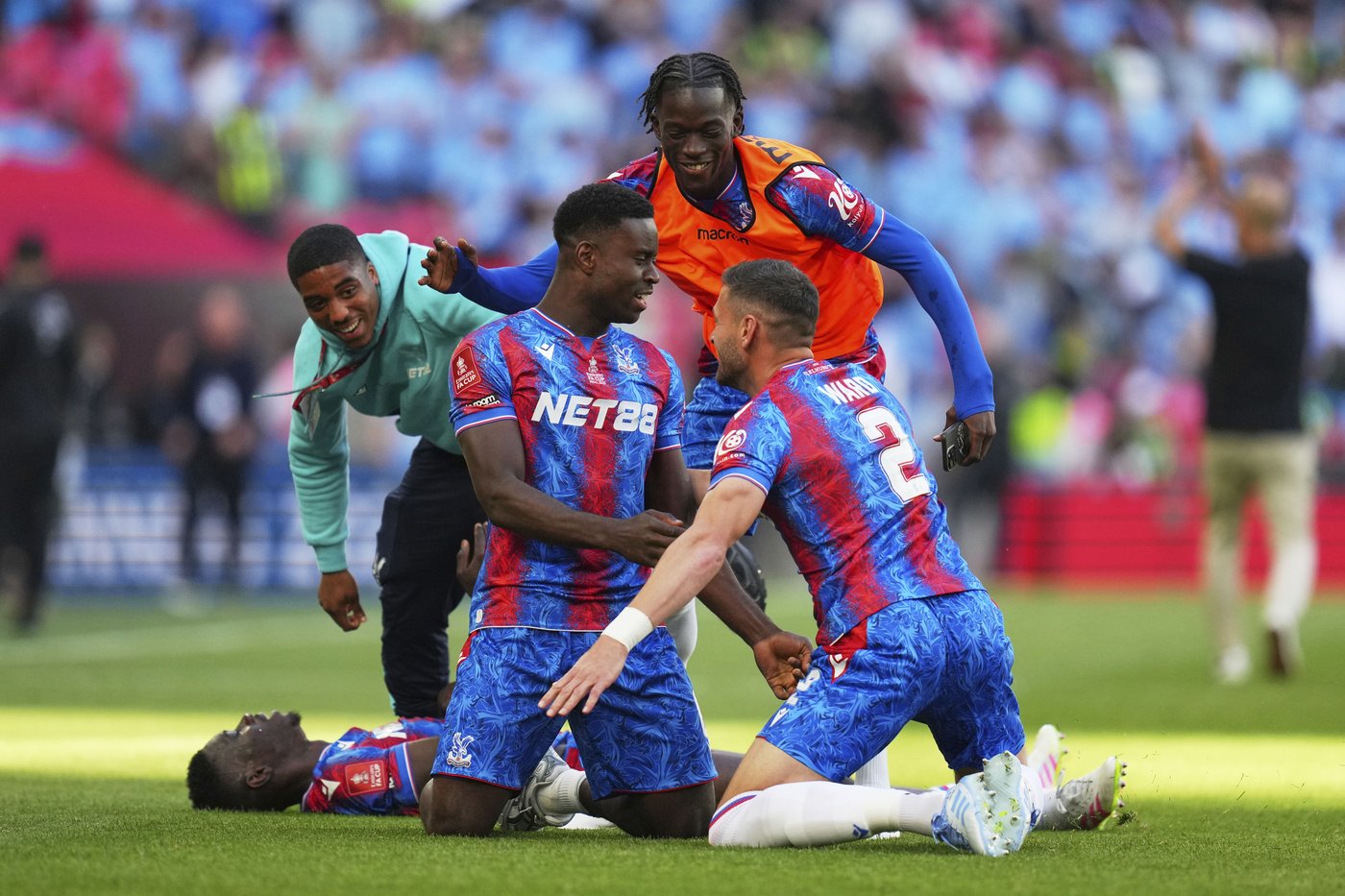 Crystal Palace makes FA Cup history by stunning Man City 1-0 in the final | iNFOnews.ca Crystal Palace makes FA Cup history by stunning Man City 1-0 in the final | iNFOnews.ca