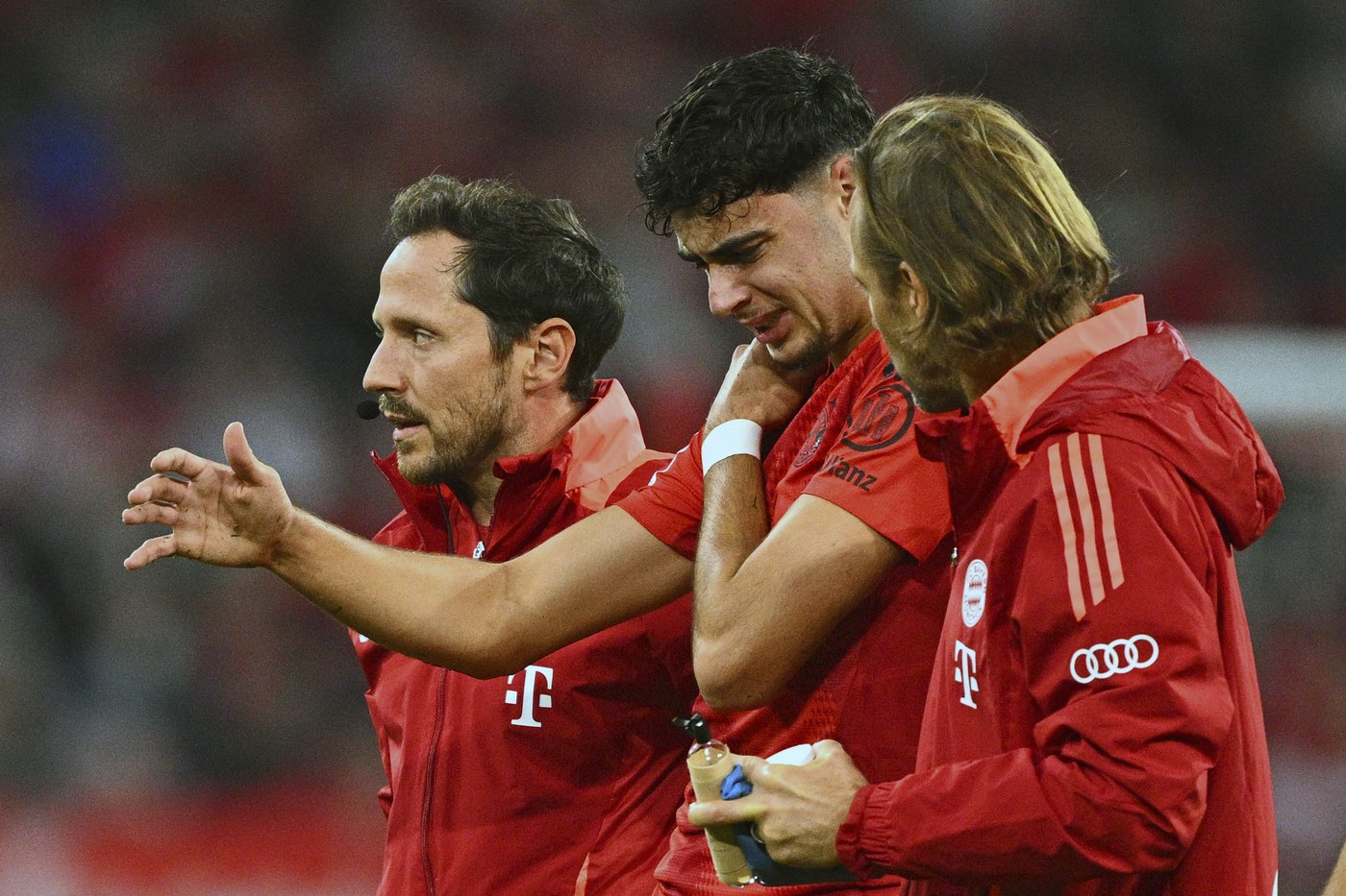 Bayern midfielder Aleksandar Pavlovic undergoes surgery on broken collarbone | iNFOnews.ca Bayern midfielder Aleksandar Pavlovic undergoes surgery on broken collarbone | iNFOnews.ca