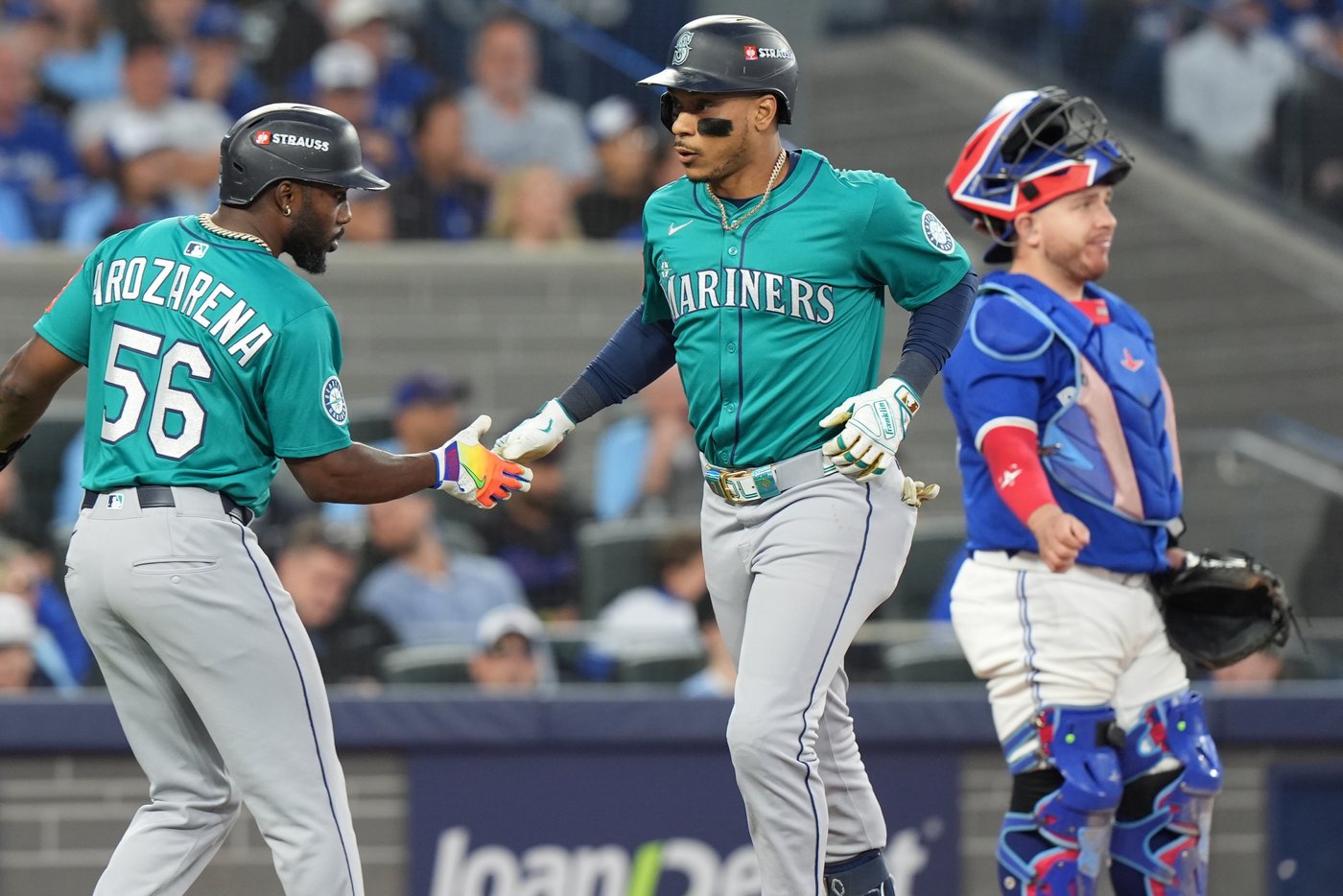 Mariners dump Blue Jays 10-3 to take 2-0 lead in American League Championship Series | iNFOnews.ca