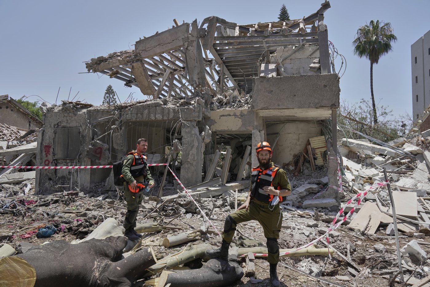 Iranian missile fired after US strikes causes heavy damage but few injuries in Tel Aviv | iNFOnews.ca Iranian missile fired after US strikes causes heavy damage but few injuries in Tel Aviv | iNFOnews.ca