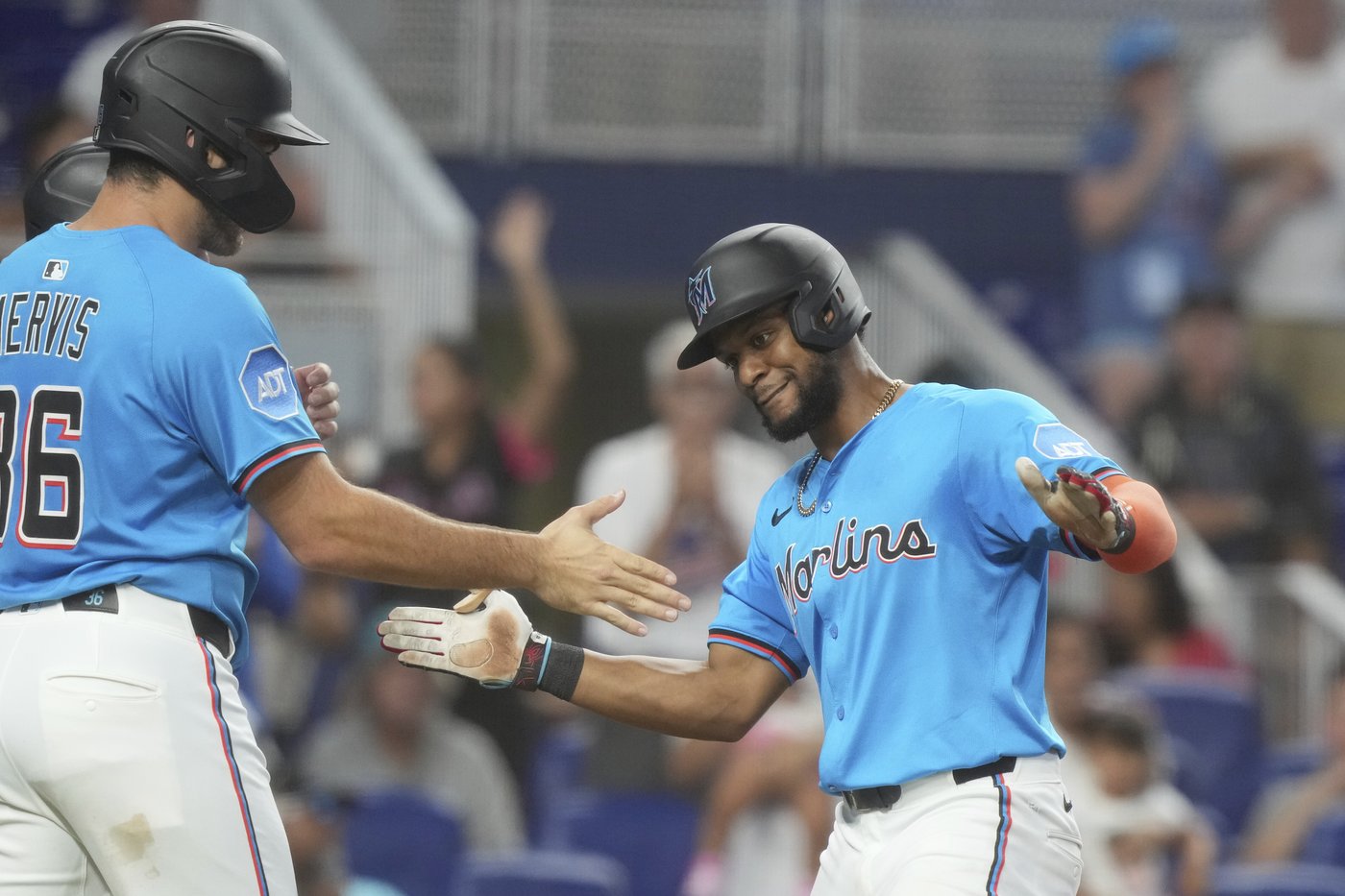 Lopez and Hicks homer to back a strong start from Quantrill in Marlins' 5-1 win over Rays | iNFOnews.ca