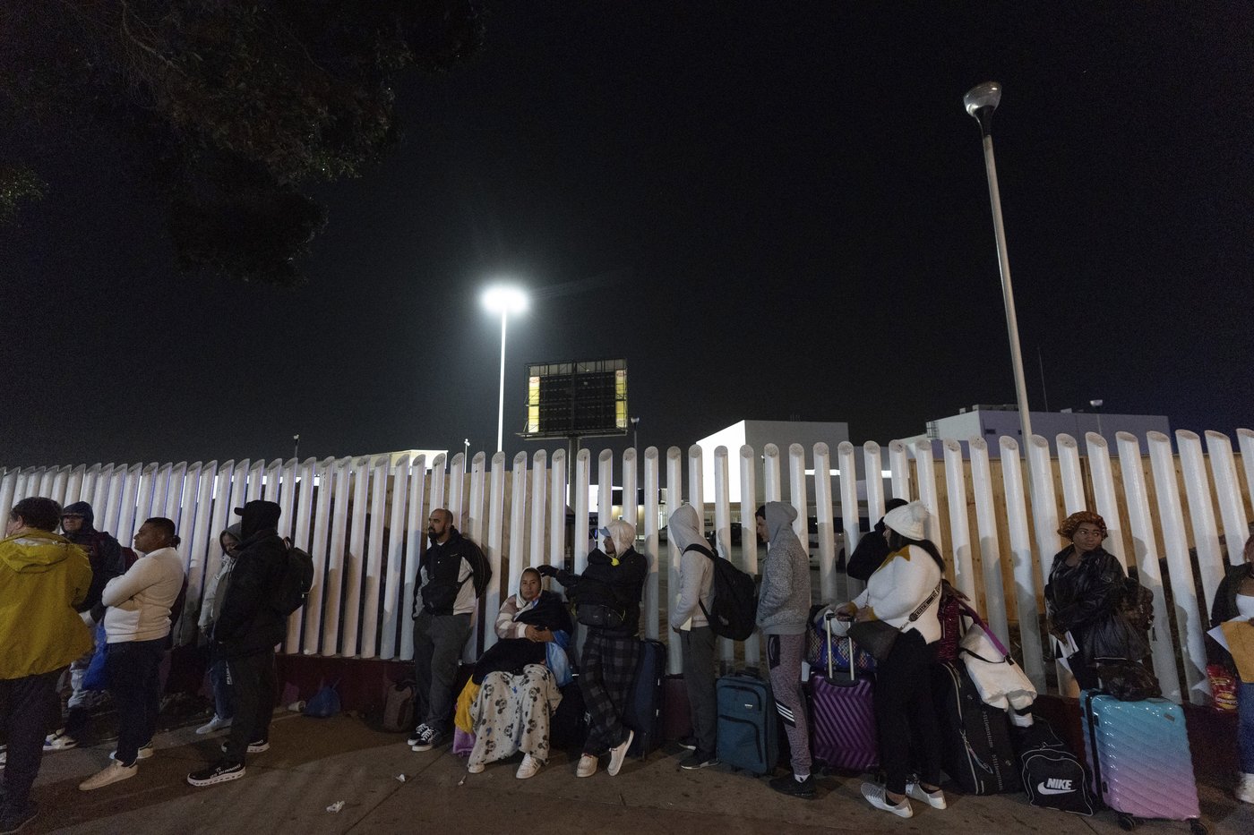 Presidents have used immigration 'parole' since the 1950s. Now it could disappear under Trump | iNFOnews.ca Presidents have used immigration 'parole' since the 1950s. Now it could disappear under Trump | iNFOnews.ca