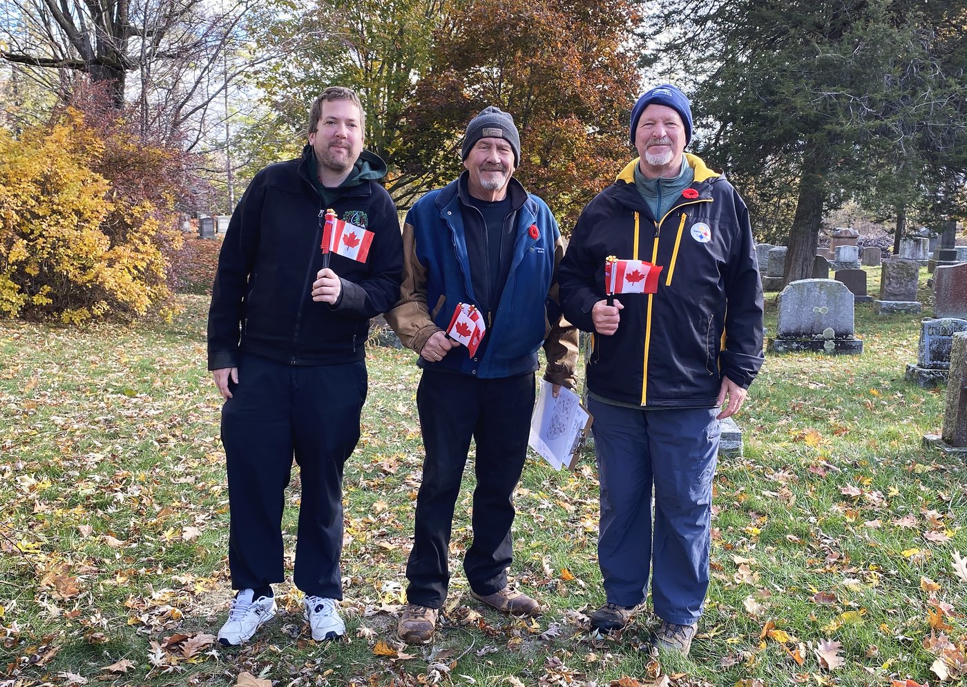 'Why we do it': More than 100 volunteers lay flags at soldiers' graves in Kingston | iNFOnews.ca 'Why we do it': More than 100 volunteers lay flags at soldiers' graves in Kingston | iNFOnews.ca