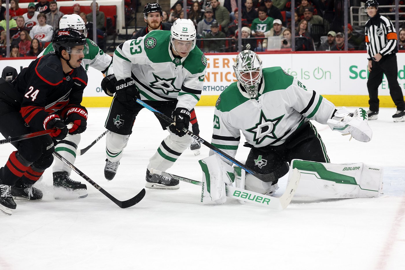 Hurricanes rally with 5-goal third period, beating the Stars 6-4 | iNFOnews.ca Hurricanes rally with 5-goal third period, beating the Stars 6-4 | iNFOnews.ca