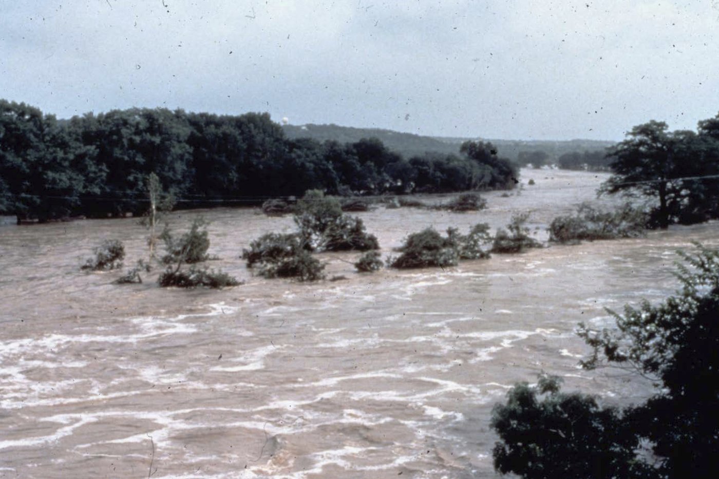 A deadly 1987 flood scarred the same Texas county that is reeling through another disaster | iNFOnews.ca A deadly 1987 flood scarred the same Texas county that is reeling through another disaster | iNFOnews.ca