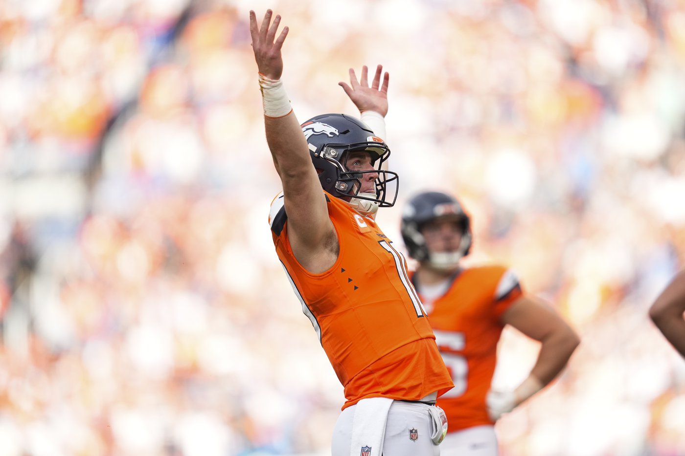 Rookie Bo Nix has 3 TD passes in leading the Broncos to a 28-14 win over the Panthers | iNFOnews.ca Rookie Bo Nix has 3 TD passes in leading the Broncos to a 28-14 win over the Panthers | iNFOnews.ca