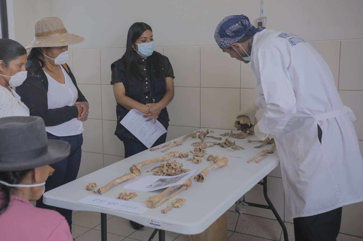 Peru's disappeared: Dozens look for relatives lost to violence. A woman who knows their sorrow helps | iNFOnews.ca Peru's disappeared: Dozens look for relatives lost to violence. A woman who knows their sorrow helps | iNFOnews.ca