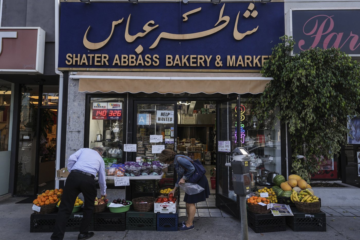 A fragile ceasefire in the Israel-Iran war tests the harmony of Los Angeles' huge Iranian community | iNFOnews.ca