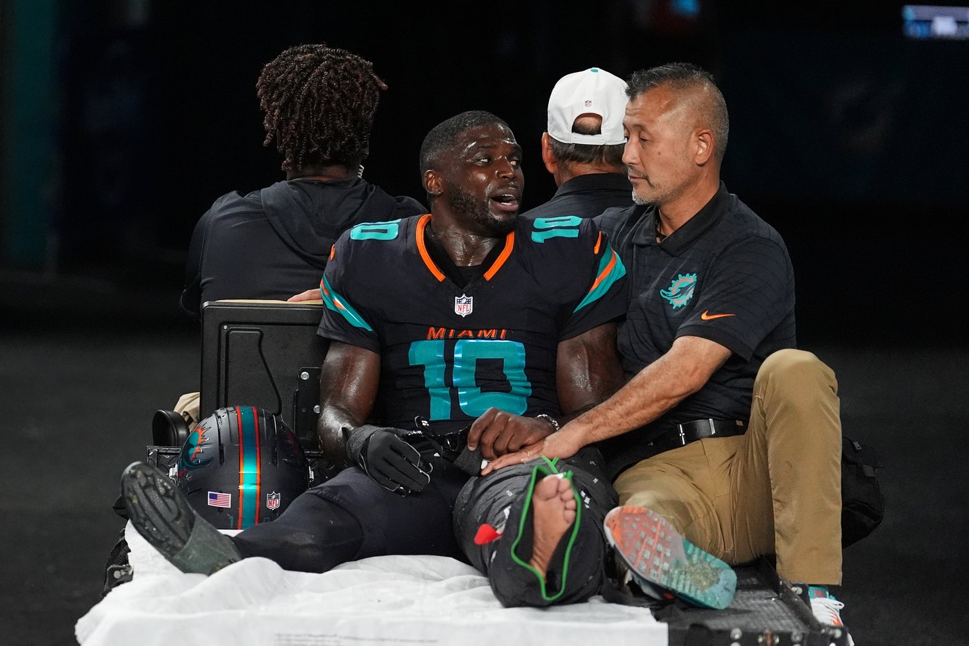 Dolphins look to forge ahead without Tyreek Hill, beginning Sunday against the Panthers | iNFOnews.ca