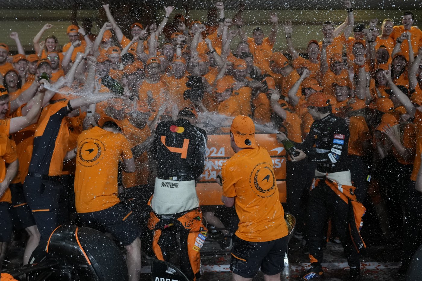 Lando Norris wins season-ending Abu Dhabi Grand Prix to seal constructors' title for McLaren | iNFOnews.ca Lando Norris wins season-ending Abu Dhabi Grand Prix to seal constructors' title for McLaren | iNFOnews.ca