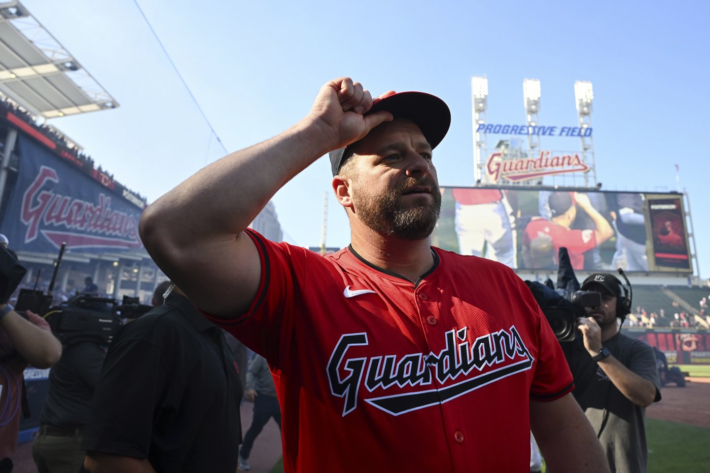 Guardians clinch AL playoff berth with walk-off, 3-2 win in 10 innings over Twins | iNFOnews.ca Guardians clinch AL playoff berth with walk-off, 3-2 win in 10 innings over Twins | iNFOnews.ca