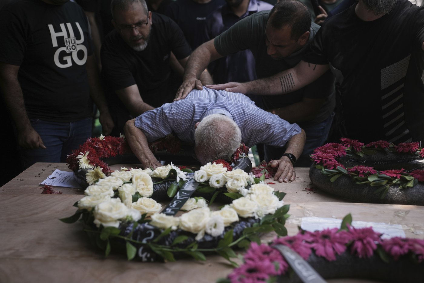 The Latest: Iranians flee their capital as Trump urges unconditional surrender | iNFOnews.ca The Latest: Iranians flee their capital as Trump urges unconditional surrender | iNFOnews.ca