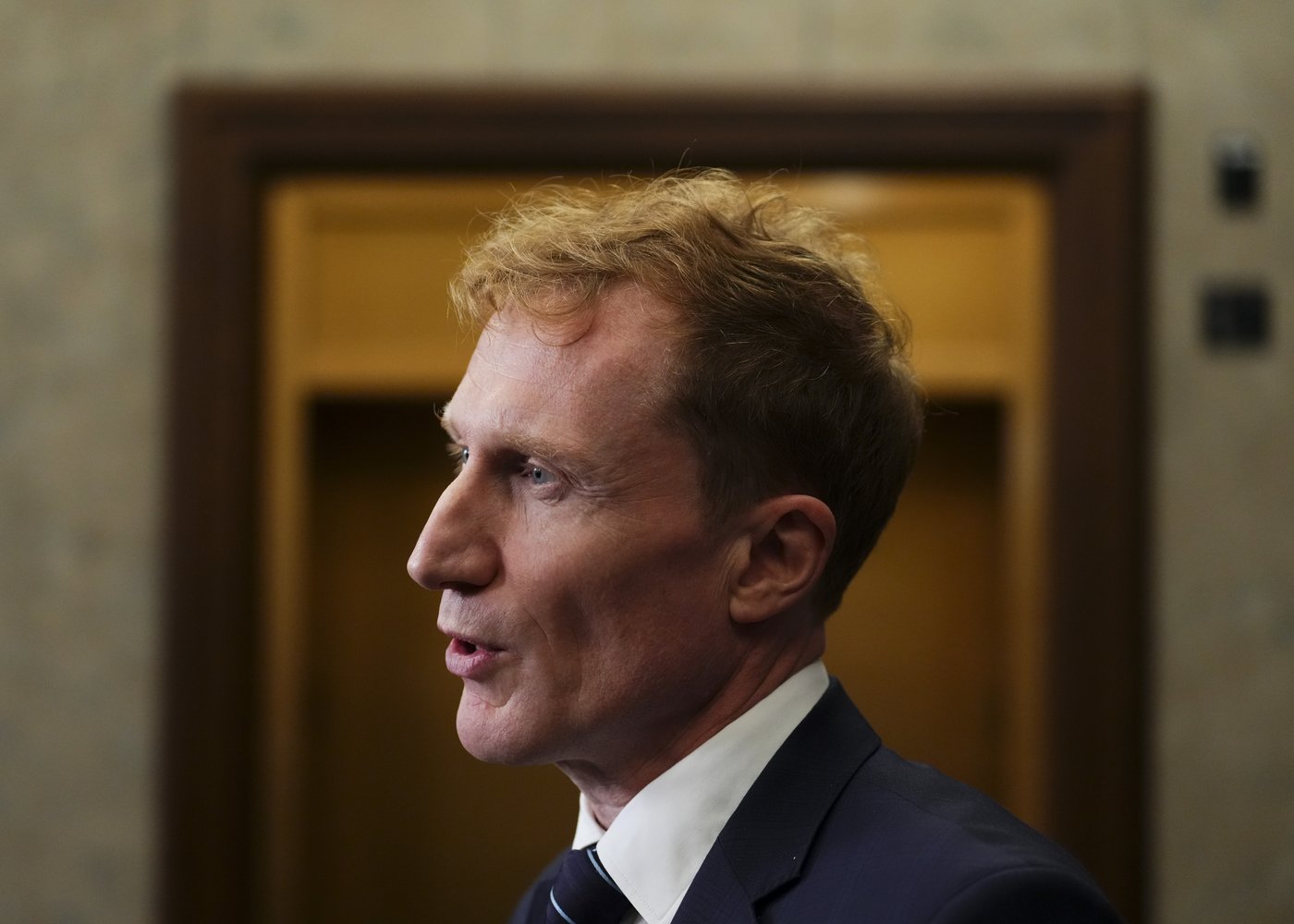 Canada pausing applications for parent, grandparent permanent residency sponsorships | iNFOnews.ca