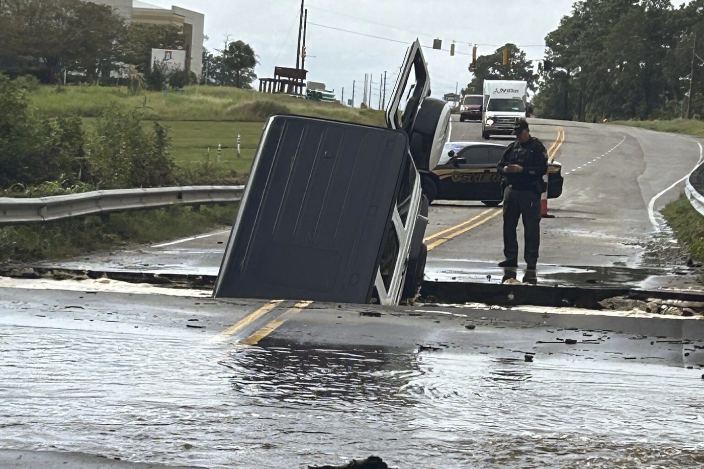 A sinkhole may have swallowed a Pennsylvania woman. What are sinkholes and how do they form? | iNFOnews.ca