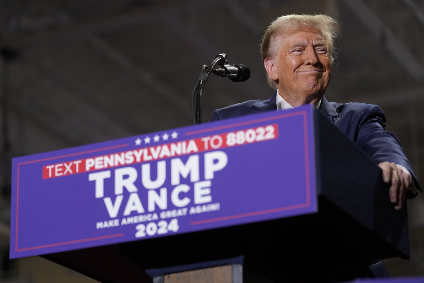 Trump escalates attacks on Harris' mental fitness and suggests she should be prosecuted | iNFOnews.ca