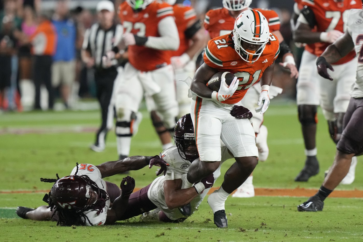 No. 7 Miami survives Virginia Tech 38-34 to remain unbeaten after Hail Mary TD overturned | iNFOnews.ca No. 7 Miami survives Virginia Tech 38-34 to remain unbeaten after Hail Mary TD overturned | iNFOnews.ca