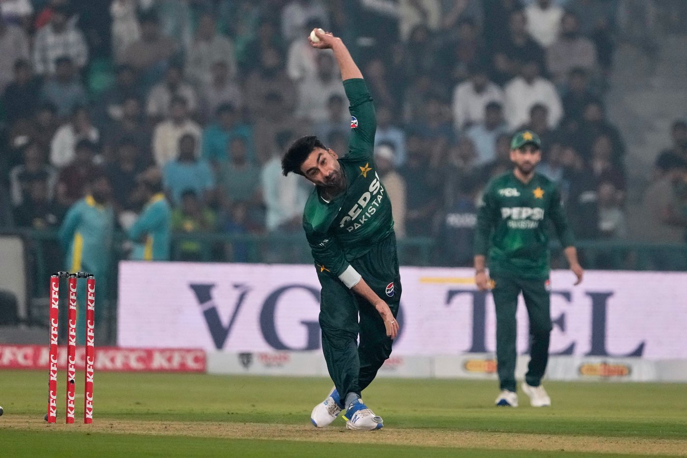 Babar becomes highest T20 run-scorer as Pakistan hammers South Africa | iNFOnews.ca
