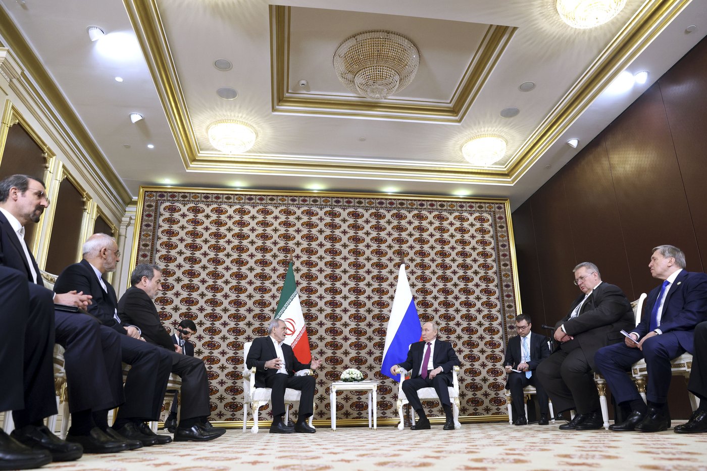 Russian and Iranian presidents meet as concerns grow over escalating Middle East attacks | iNFOnews.ca