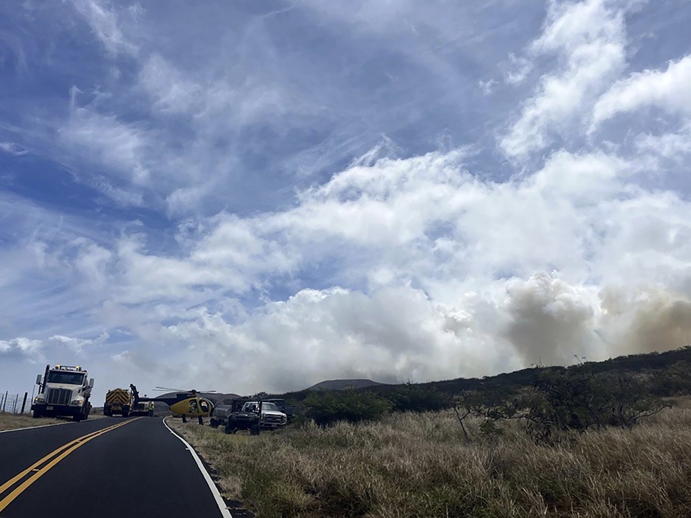 Fast-moving brush fire on Hawaii's Maui island evacuates about 50 people. No structures have burned | iNFOnews.ca