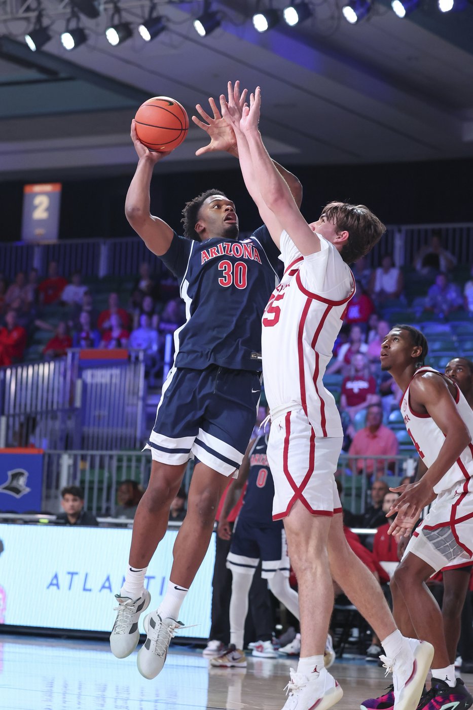 Moore and Fears combine for 50 points as Oklahoma tops No. 24 Arizona in Battle 4 Atlantis | iNFOnews.ca Moore and Fears combine for 50 points as Oklahoma tops No. 24 Arizona in Battle 4 Atlantis | iNFOnews.ca