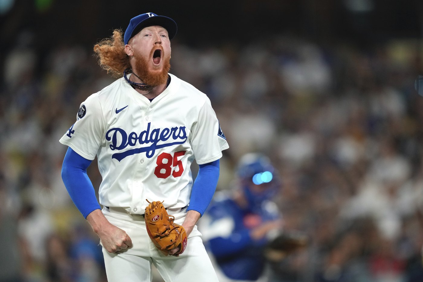 Teoscar Hernández's 3-run homer off Corbin Burnes lifts Dodgers over D-backs 3-1 | iNFOnews.ca