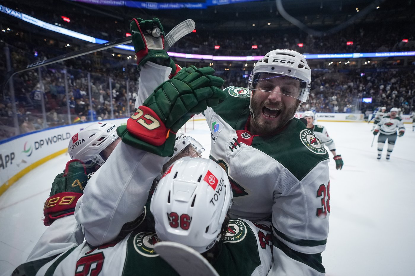 Zuccarello scores in OT, Minnesota Wild edge Vancouver Canucks 3-2 | iNFOnews.ca Zuccarello scores in OT, Minnesota Wild edge Vancouver Canucks 3-2 | iNFOnews.ca