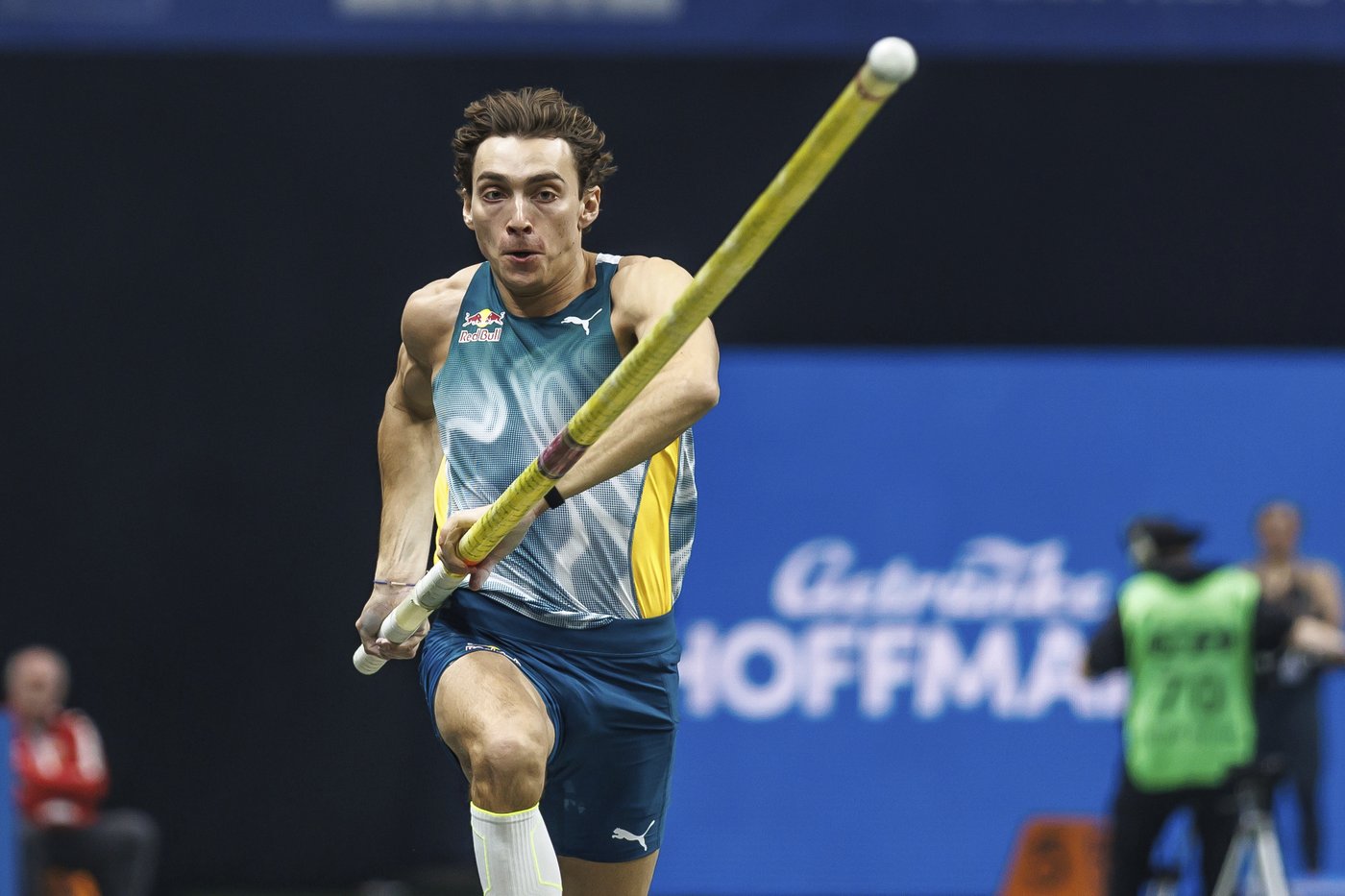 Duplantis sets pole vault meet record in season-opener at ISTAF Indoor in Berlin | iNFOnews.ca Duplantis sets pole vault meet record in season-opener at ISTAF Indoor in Berlin | iNFOnews.ca