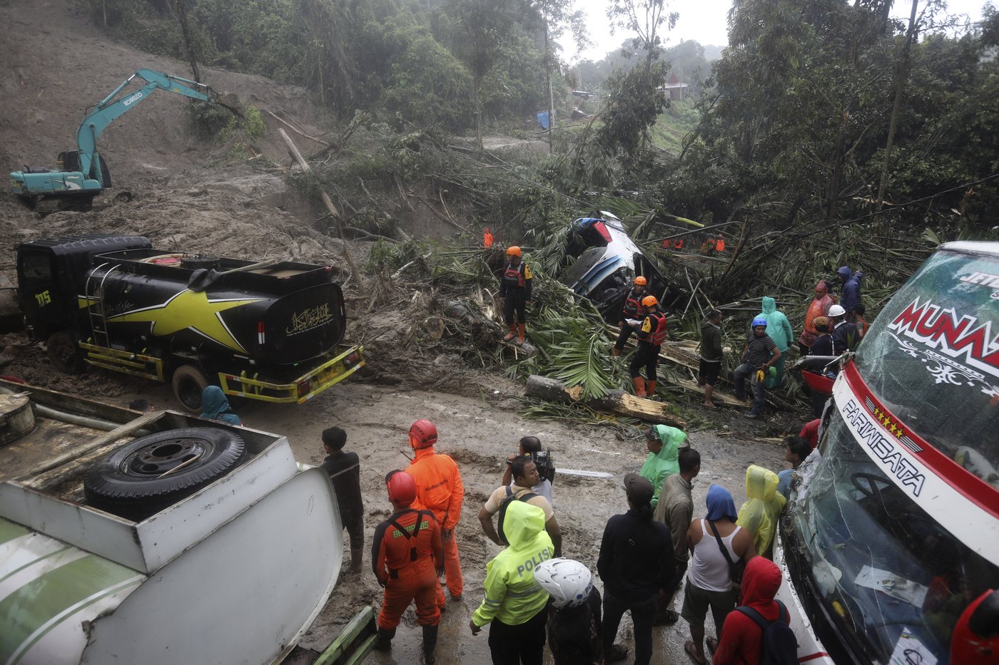 Landslide triggered by rain in Indonesia's Sumatra island kills at least 7 people | iNFOnews.ca Landslide triggered by rain in Indonesia's Sumatra island kills at least 7 people | iNFOnews.ca