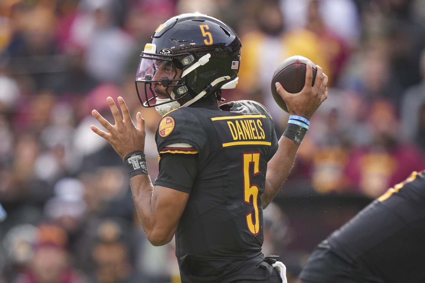 Ex-LSU star Jayden Daniels leads the high-scoring Commanders against the Saints 30th-ranked defense | iNFOnews.ca