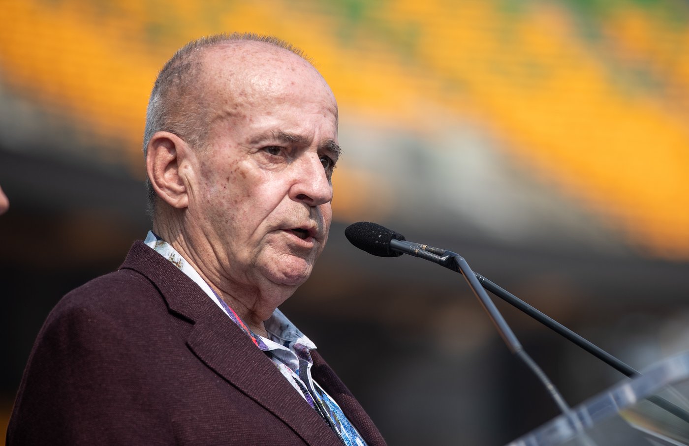 Edmonton owner Larry Thompson dies at age 65 just over a year after buying Elks | iNFOnews.ca Edmonton owner Larry Thompson dies at age 65 just over a year after buying Elks | iNFOnews.ca