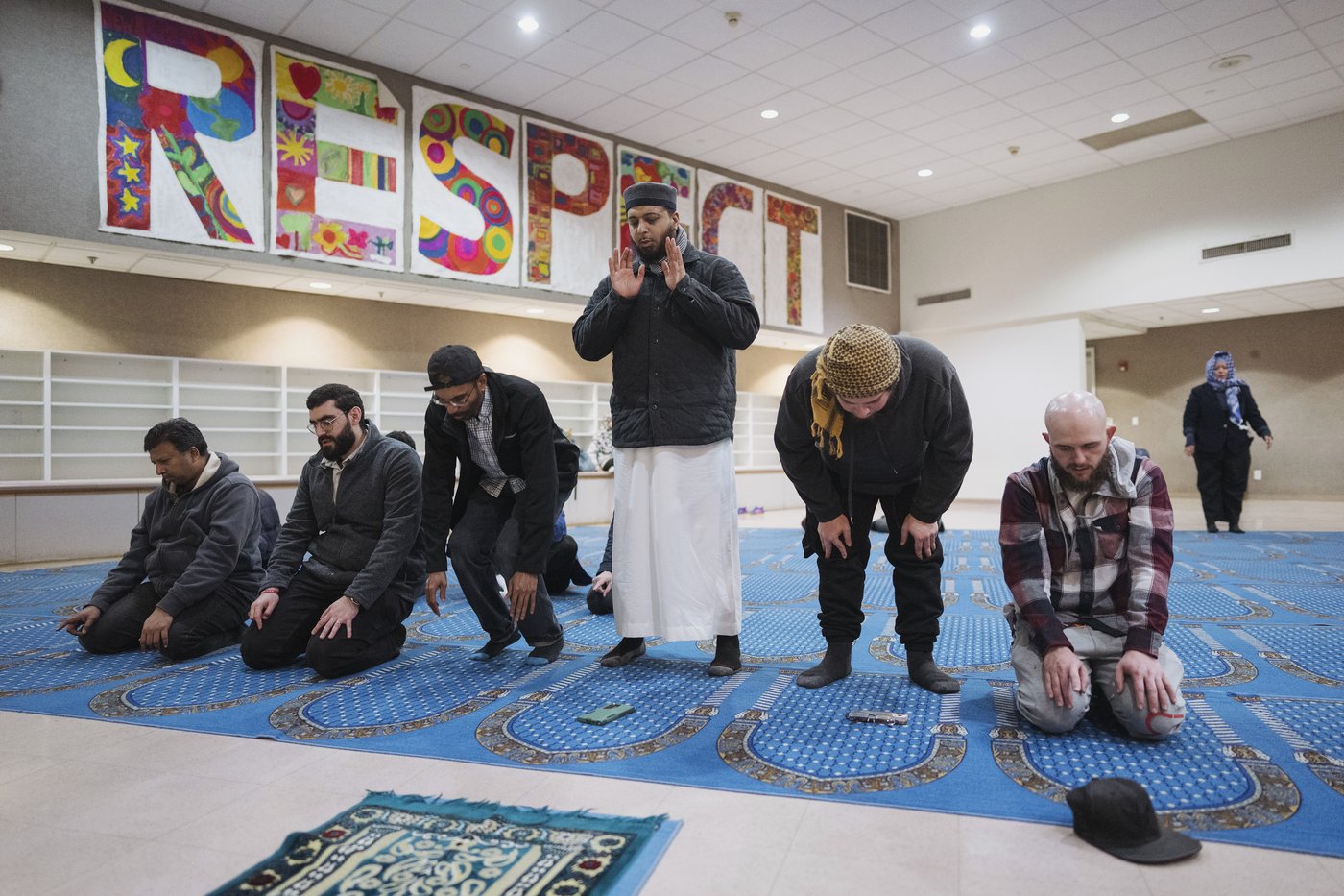 Their mosque burned down in LA-area wildfire. They're still determined to gather for Ramadan | iNFOnews.ca