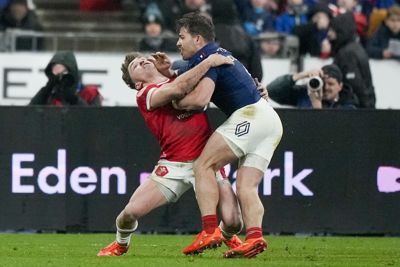 Six Nations: Ireland impresses, France steamrolls Wales and Scotland survives in Round 1 | iNFOnews.ca