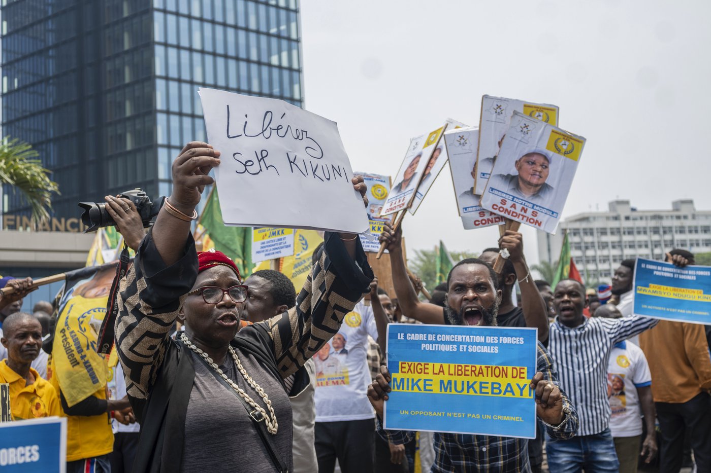 Protesters in Congo call for the release of political prisoners, including 3 top opposition figures | iNFOnews.ca Protesters in Congo call for the release of political prisoners, including 3 top opposition figures | iNFOnews.ca