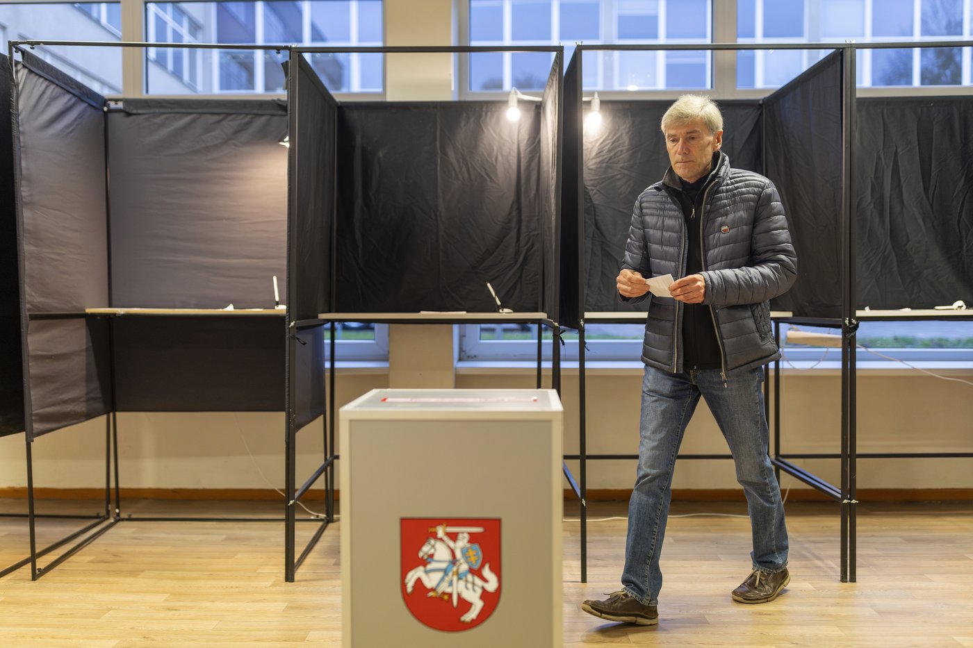 Lithuanians vote in the final round of parliamentary election | iNFOnews.ca Lithuanians vote in the final round of parliamentary election | iNFOnews.ca