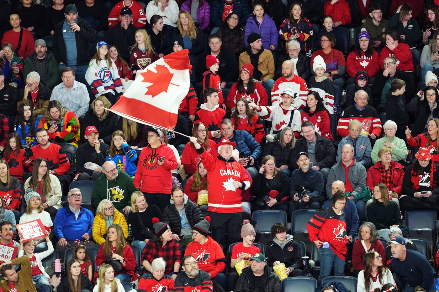 No booing: Trade tension with U.S. takes back seat to women's hockey in Halifax | iNFOnews.ca