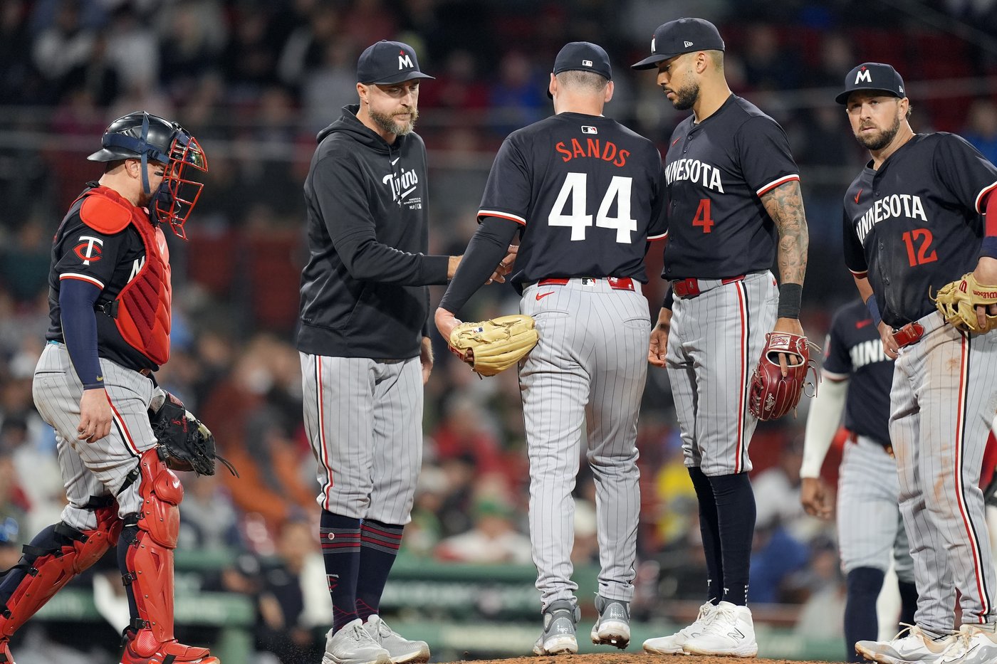 Twins will bring back Rocco Baldelli as manager despite late-season collapse | iNFOnews.ca