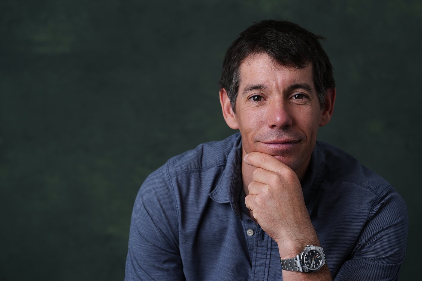 'Free Solo' climber Alex Honnold takes on projects from environmental podcast to scaling skyscraper | iNFOnews.ca