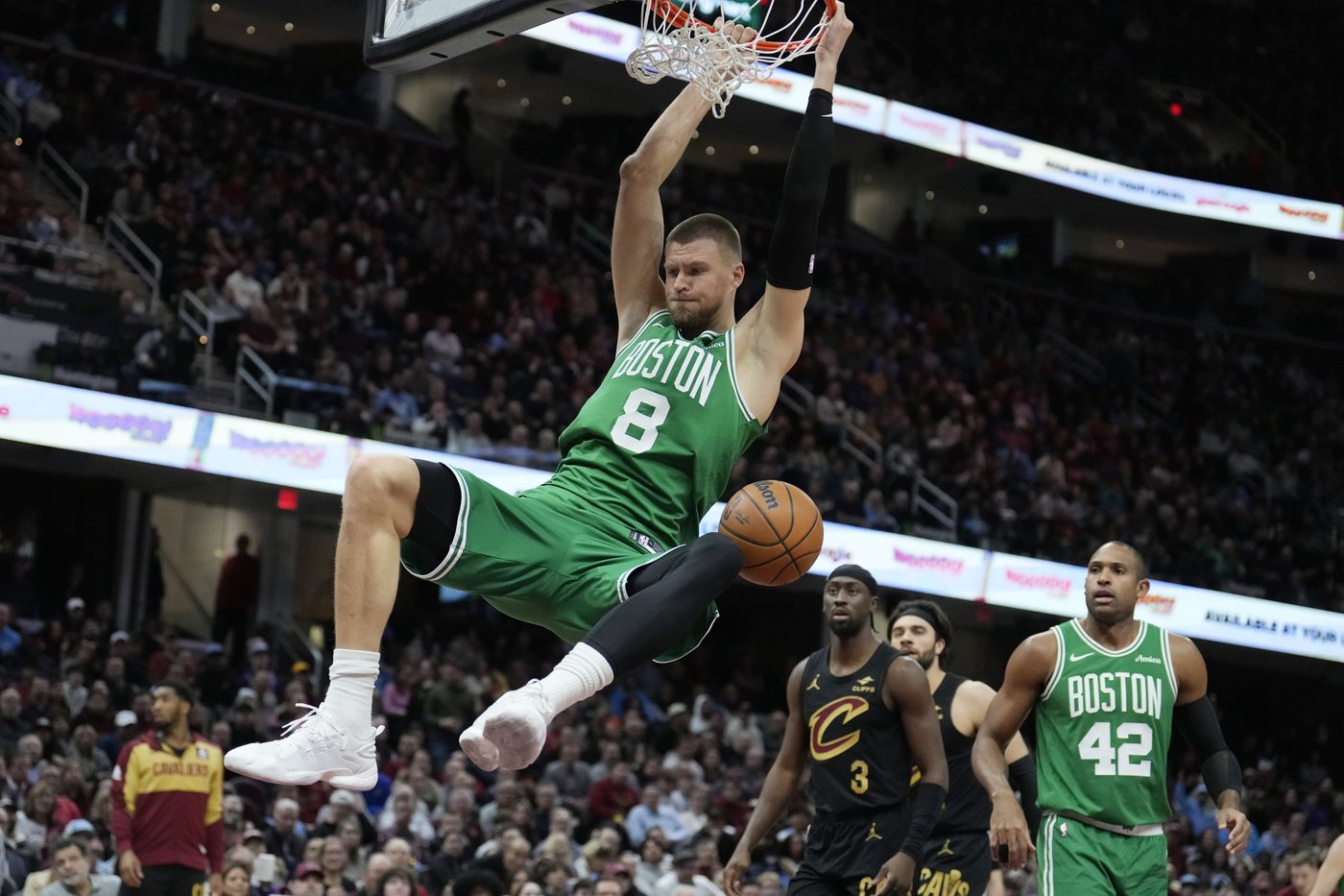 Porzingis ruled out shortly before start of Celtics-Knicks game because of illness | iNFOnews.ca