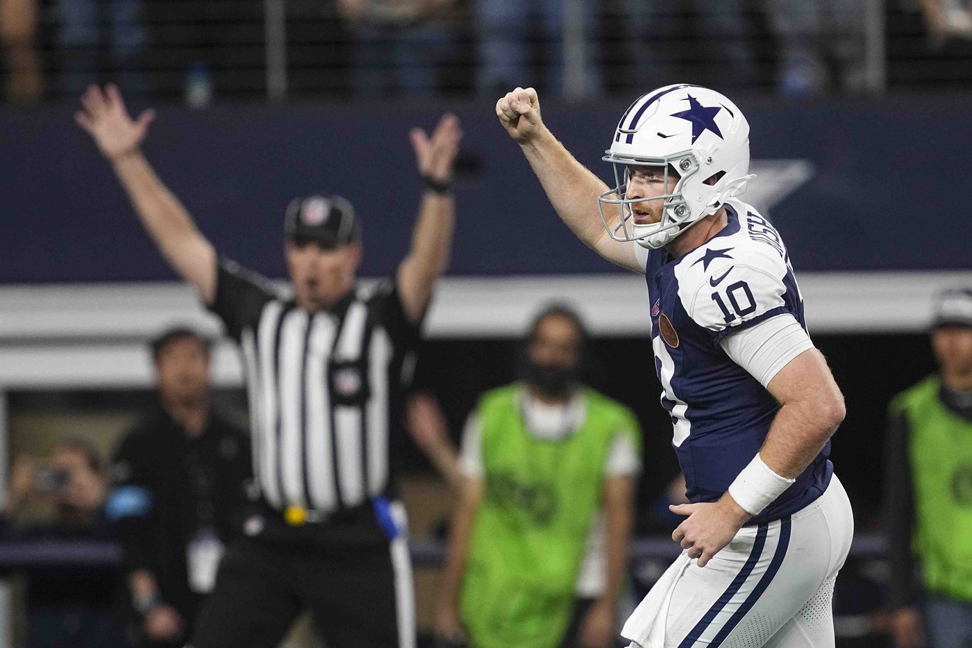Overshown's flashy pick-6 boosts Cowboys in 27-20 Thanksgiving win over Giants | iNFOnews.ca Overshown's flashy pick-6 boosts Cowboys in 27-20 Thanksgiving win over Giants | iNFOnews.ca