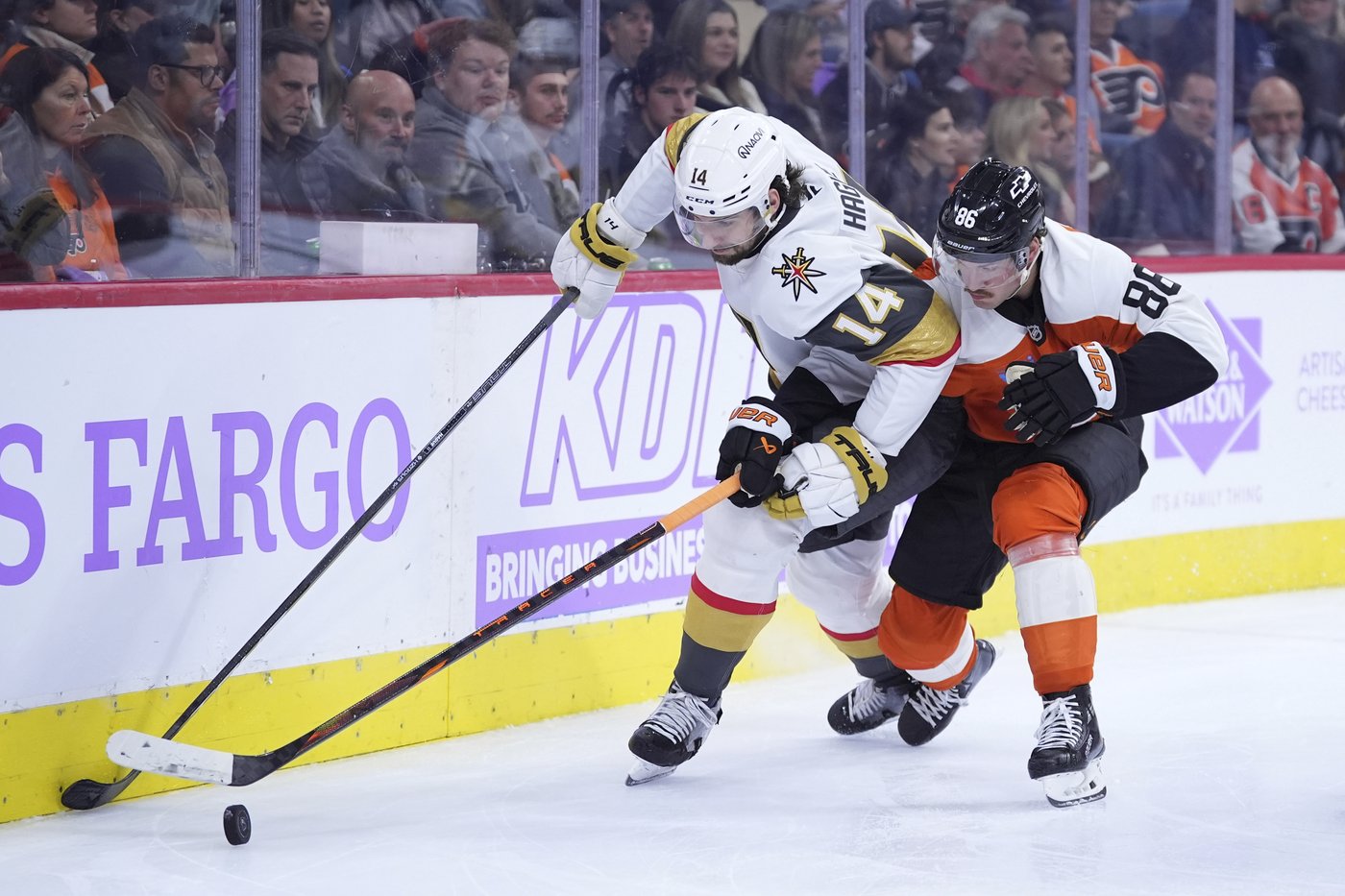 Eichel scores shootout winner as Golden Knights top Flyers 5-4 | iNFOnews.ca Eichel scores shootout winner as Golden Knights top Flyers 5-4 | iNFOnews.ca