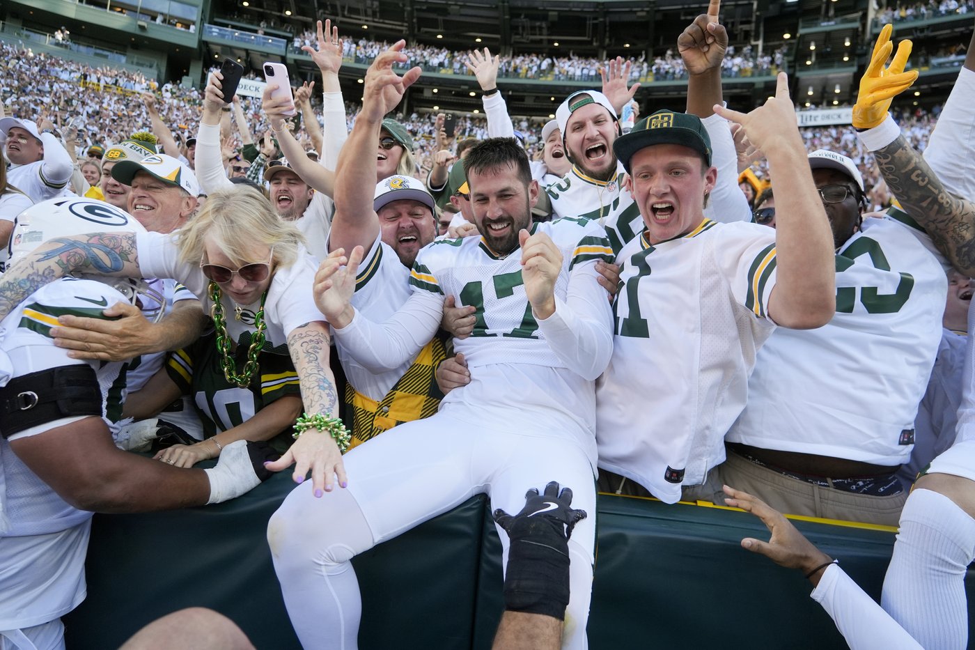 Analysis: McManus, Barkley, Payton, Wilson and Chubb all relish returns in Week 7, Adams not so much | iNFOnews.ca