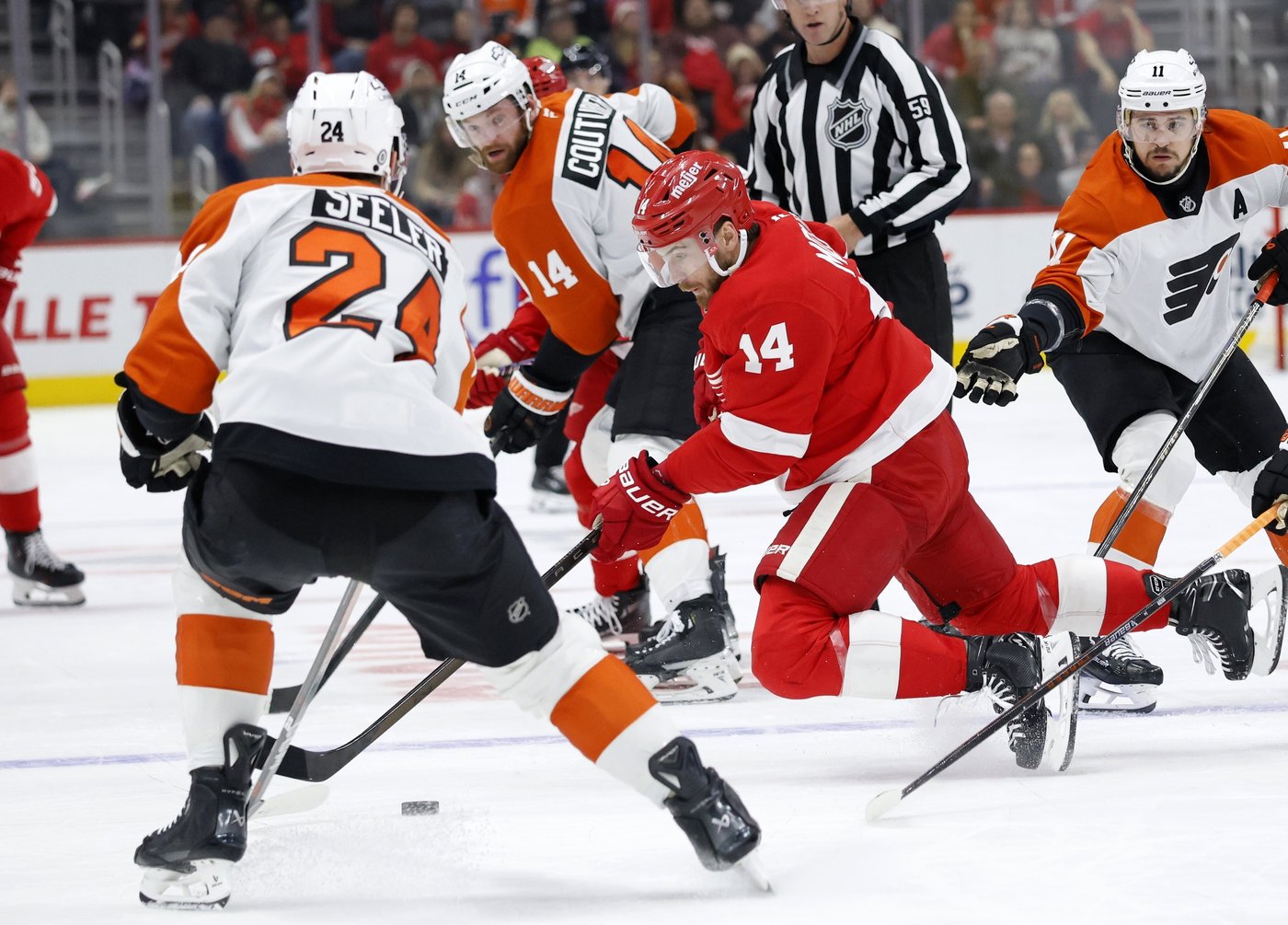 Patrick Kane scores go-ahead goal and Red Wings down Flyers 6-4 | iNFOnews.ca Patrick Kane scores go-ahead goal and Red Wings down Flyers 6-4 | iNFOnews.ca