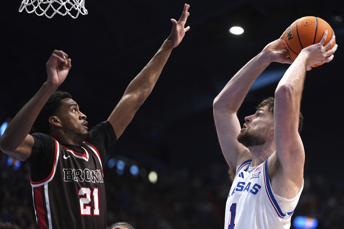 Mayo and Dickinson power No. 8 Kansas to an 87-53 win over Brown | iNFOnews.ca